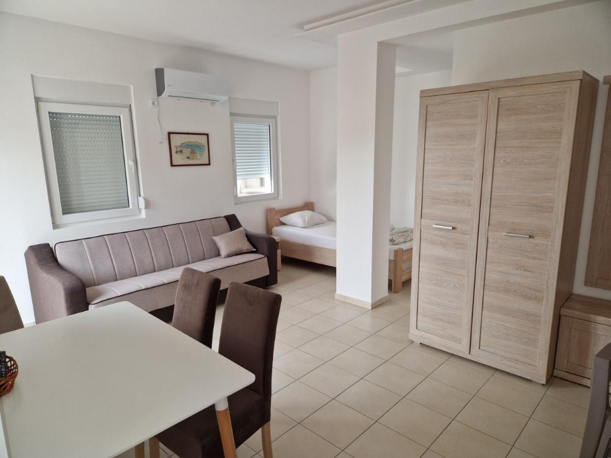 Apartmani Marina Kopitovic Petrovac na moru Exterior foto