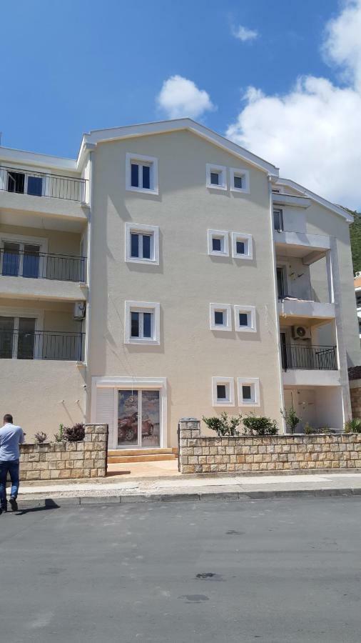 Apartmani Marina Kopitovic Petrovac na moru Exterior foto