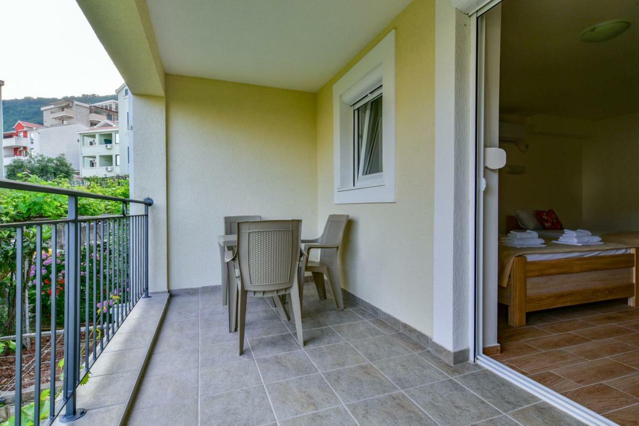 Apartmani Marina Kopitovic Petrovac na moru Exterior foto