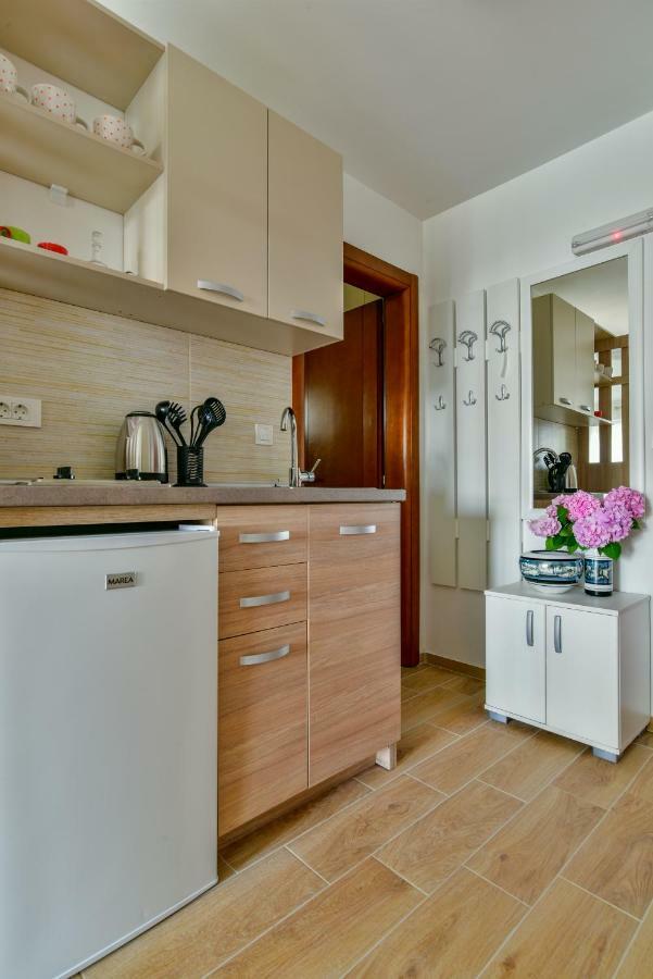 Apartmani Marina Kopitovic Petrovac na moru Exterior foto