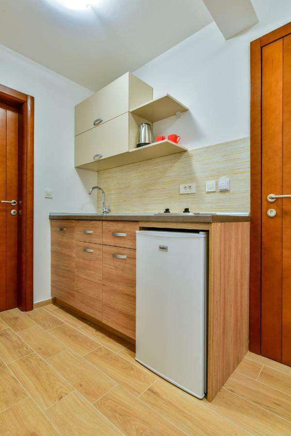 Apartmani Marina Kopitovic Petrovac na moru Exterior foto